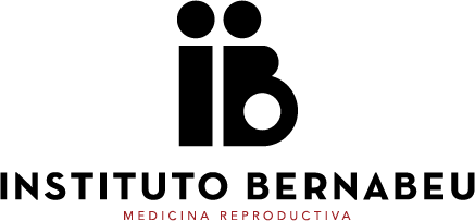 LOGO IB (vertical)